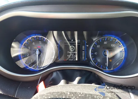 2019 Chrysler Pacifica Touring L z USA, uszkodzony, nr VIN 2C4RC1BG2KR731066